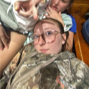 Meet your Posher, Macy